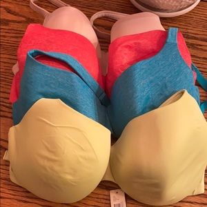 4 40DD Cacique bras.